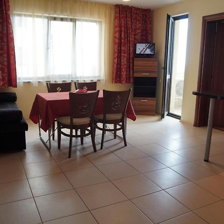 Apartments Paskalina بايالا الغرفة الصورة